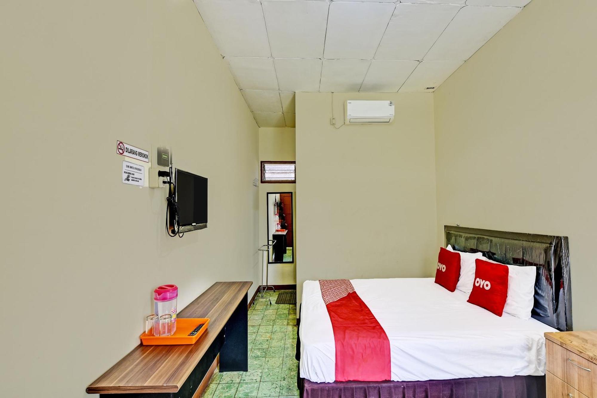 Oyo 90443 Hotel New Kartika In Cilopadang Bagian luar foto
